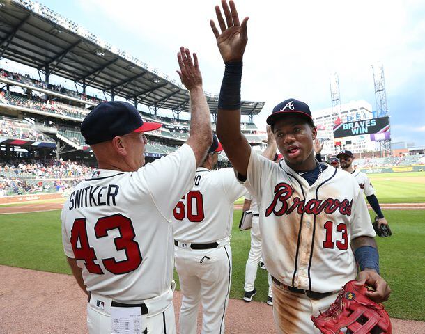 Photos: Braves outscore the Brewers