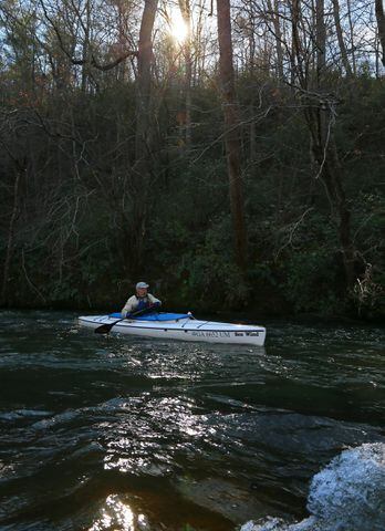 Robert Fuller canoes 1,503 miles and back