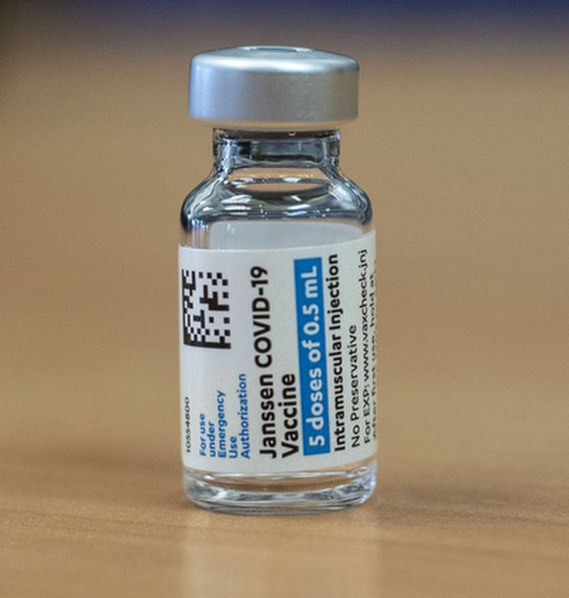 An empty Johnson & Johnson COVID-19 vaccination vial at a pharmacy April 13.  (Alyssa Pointer / Alyssa.Pointer@ajc.com)