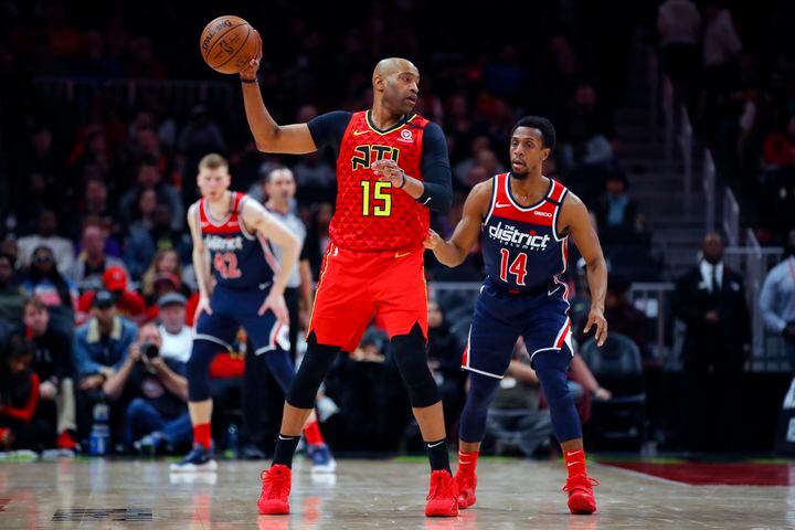 Photos: Hawks mourn the loss of NBA great Kobe Bryant