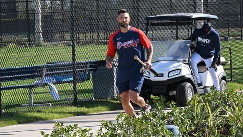 Braves outfielder Kevin Pillar rushes back to the clubhouse during Braves spring training at CoolToday Park, Saturday, Feb. 18, 2023, in North Port, Fla.. (Hyosub Shin / Hyosub.Shin@ajc.com)