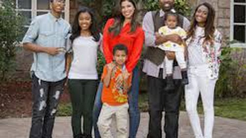 Kenny "The Jet" Smith and his family on the new reality show "Meet the Smiths," set to debut on TBS April 3. CREDIT: TBS