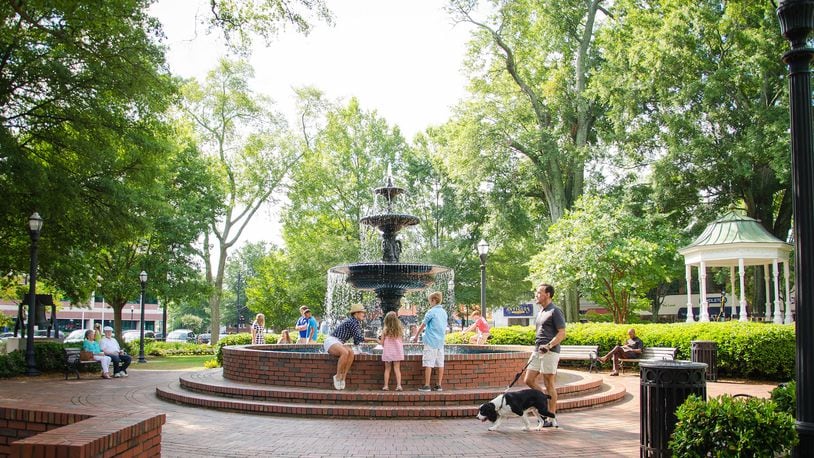 The iconic fountain of Marietta Square is full of history.