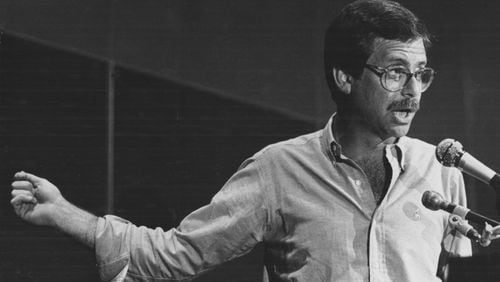 Lewis Grizzard speaking at 1982 event. (AJC file photo)