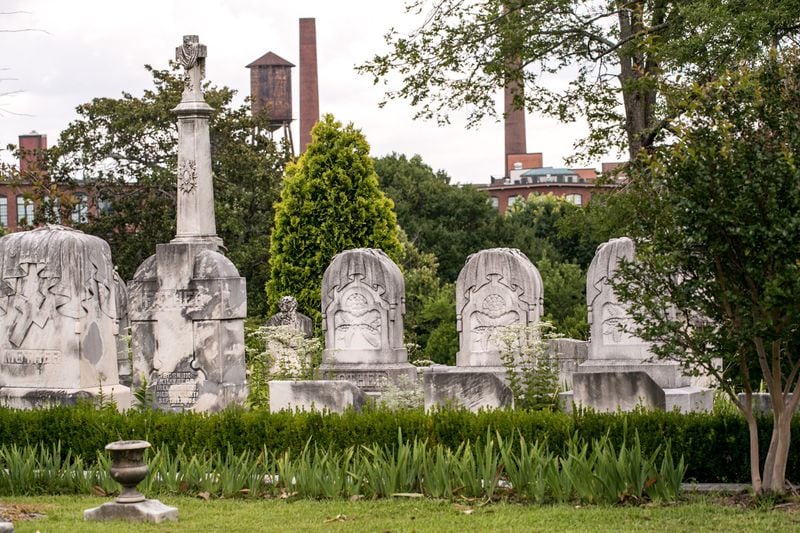 Oakland Cemetery in Atlanta offers its share of tours, including “Love Stories of Oakland Cemetery” Feb. 10-11. CONTRIBUTED BY JENNI GIRTMAN / ATLANTA EVENT PHOTOGRAPHY