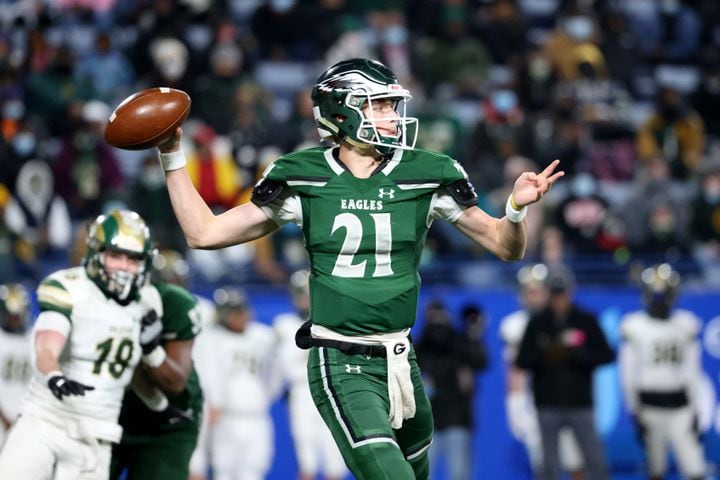 Dec. 30, 2020 - Atlanta, Ga: Collins Hill quarterback Sam Horn (21) attempts a pass during the first half against Grayson during the Class 7A state high school football final at Center Parc Stadium Wednesday, December 30, 2020 in Atlanta. JASON GETZ FOR THE ATLANTA JOURNAL-CONSTITUTION