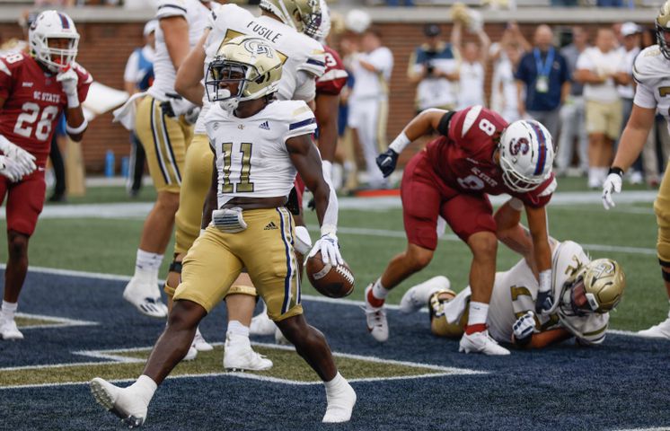 Georgia Tech Yellow Jackets running back Jamal Haynes scores a first-half touchdown during a football game against South Carolina State at Bobby Dodd Stadium in Atlanta on Saturday, September 9, 2023.   (Bob Andres for the Atlanta Journal Constitution)