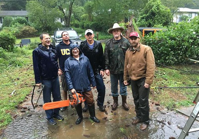 Michelle Hiskey’s Clairmont Heights neighbors came to the rescue: Michael Dowling (from left), Ian Sifuentes, Bert Ackermann, Scott Davis, Dana Atwood and Luke Love. (Credit: Michelle Hiskey)