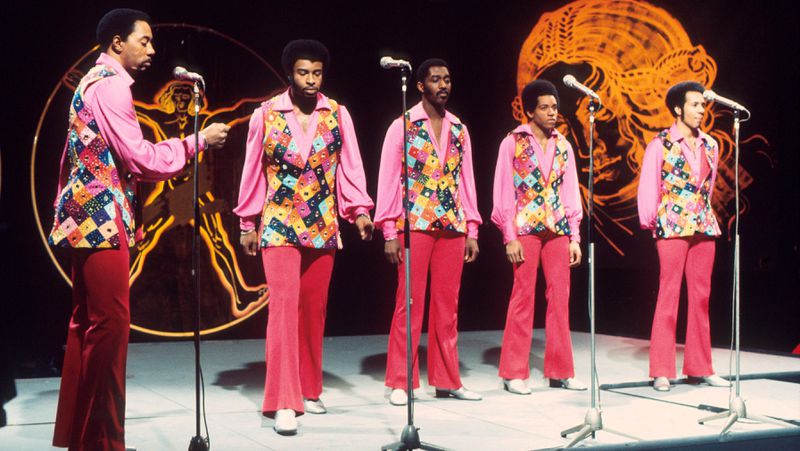 The Temptations perform on BBC TV show Top Of The Pops, 29th March 1972, London, L-R Melvin Franklin, Dennis Edwards, Otis Williams, Damon Harris, Richard Street. 