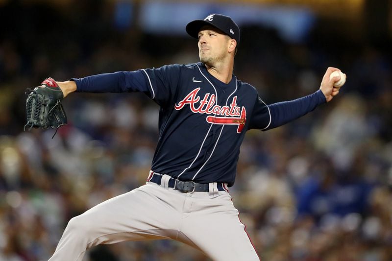 Braves relief pitcher Drew Smyly delivers a ptich during the fourth inning of Game 4 at the NLCS Wednesday Oct. 20, 2021, in Los Angeles. (Curtis Compton / curtis.compton@ajc.com)