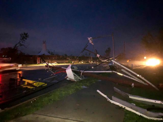 Photos: Deadly tornadoes sweep through Missouri
