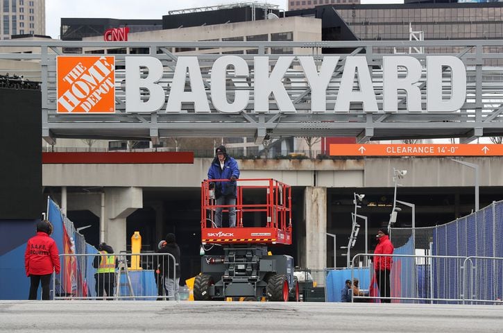 Photos: Setting up Mercedes-Benz Stadium for Atlanta’s Super Bowl