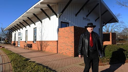 Harold Smith, a former mayor, is the founder and director of the Smyrna Museum. The museum is a replica of the city’s 1910 depot. It opened in April 1999.
