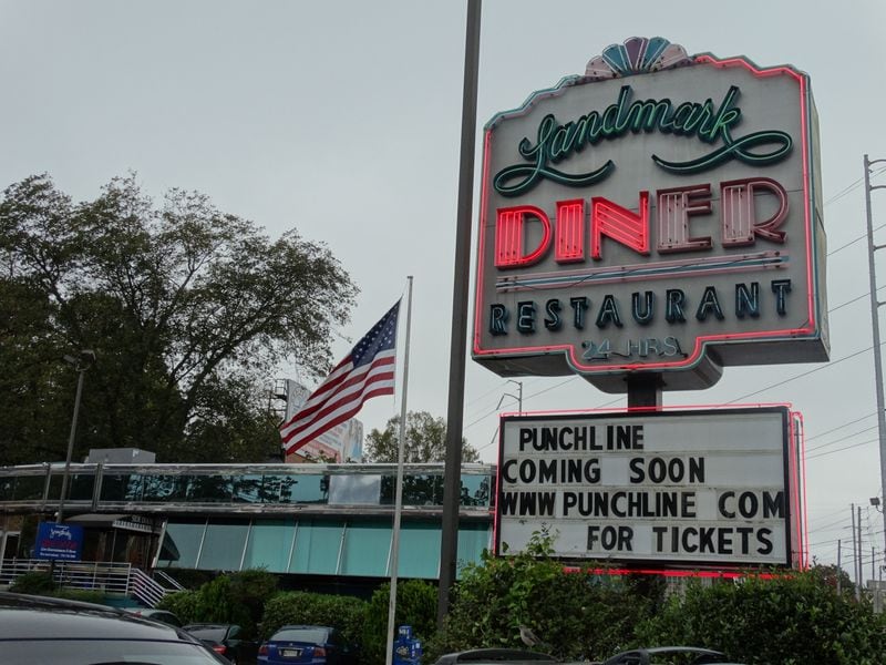 The Landmark Diner has hosted parties and musical events in its side room for many years. CREDIT: Rodney Ho/ rho@ajc.com