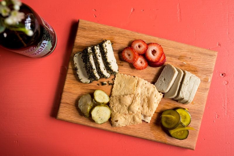  Cultured South Vegan Cheese Charcuterie Board with Pan and Luna Pure Abundance Cashew Cheese, Doux South Pickles, strawberries and crackers. Photo credit- Mia Yakel.