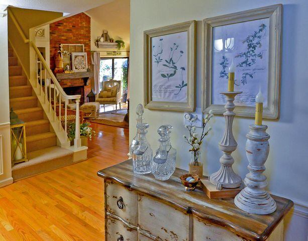 Antique finds give Atlanta home French, cottage flair
