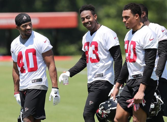 Photos: Falcons rookies hit the field at mini-camp