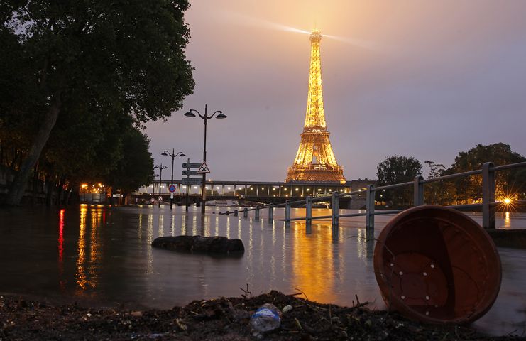 Paris flooding