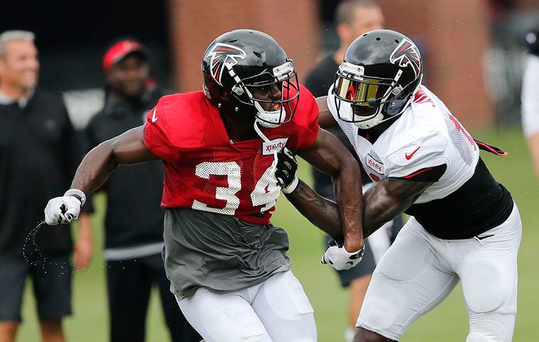 Falcons camp at Flowery Branch: Aug. 4, 2016