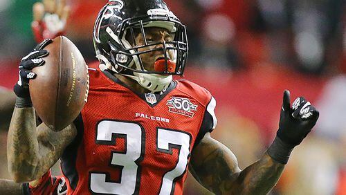 2014, Round 5, Pick 147: Ricardo Allen, defensive back, made his mark in his sophomore season. Allen made 14 starts (68 total tackles, 1 sack, 3 INTs), but it was the finish in the season opener against the Eagles when he ran back an interception with 1:11 remaining to give the Falcons the upset win that left the biggest impression. What happened next? He made 16 starts in 2016, grabbing 2 interceptions. He is signed through the 2017 season.