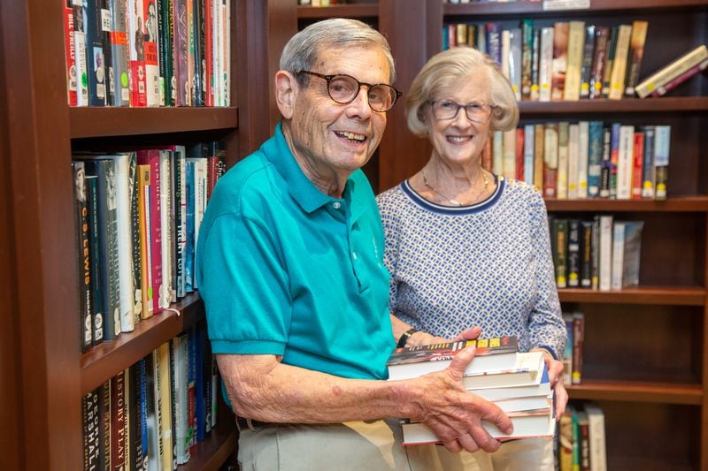 Portrait of  Bernie Goldstein & Babette Rothschild of the Lenbrook Library Committee that have donated books to support Georgia prisons. PHIL SKINNER FOR THE ATLANTA JOURNAL-CONSTITUTION.