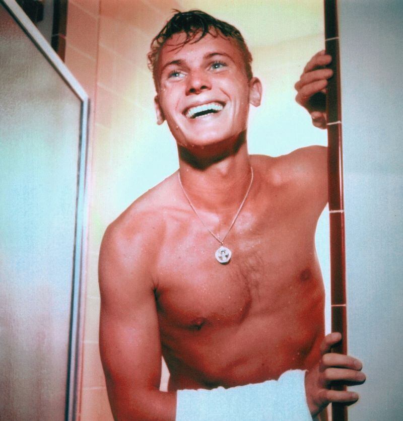 Directors and photographers frequently found excuses to get Tab Hunter shirtless. It proved very popular with the teenage girls.