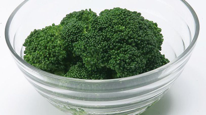 KRT FOOD STORY SLUGGED: NTR-DAIRYGUIDELINES KRT PHOTOGRAPH BY RICH SUGG/KANSAS CITY STAR (August 29) Broccoli is a good source of calcium, however the large number of servings required to equal the same calcium in a glass of milk can be daunting. (lde) 2005