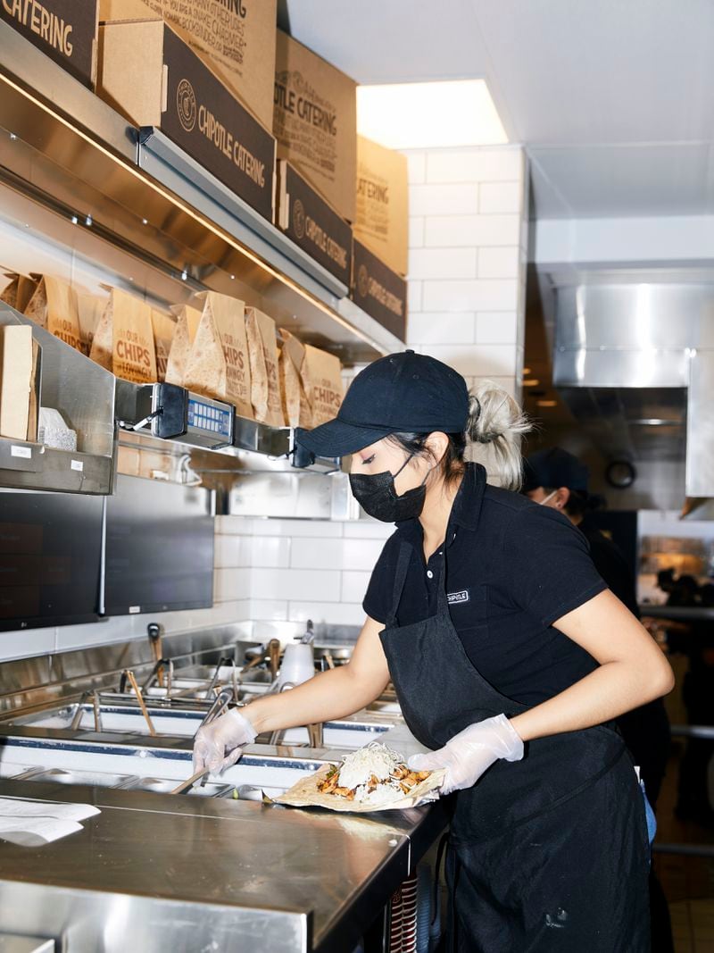 Chipotle Will Raise Average Wage To 15 An Hour