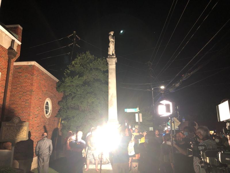 A Confederate monument on the Rockdale County Courthouse grounds was dismantled early Wednesday morning.