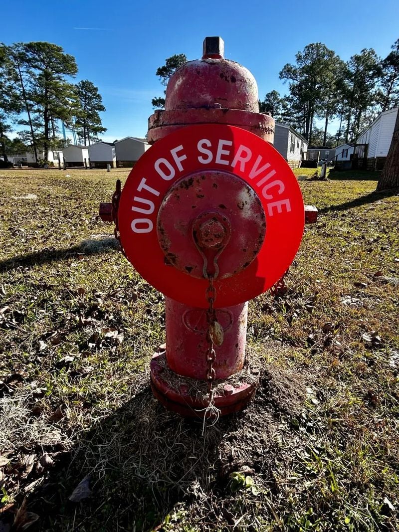 Cypress Bend Mobile Home Park labeled its two non-working fire hydrants. (Photo Courtesy of Robin Kemp/The Current GA)