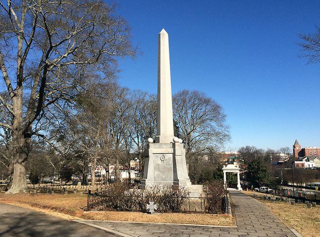 U.D.C. Confederate Soldiers Monument