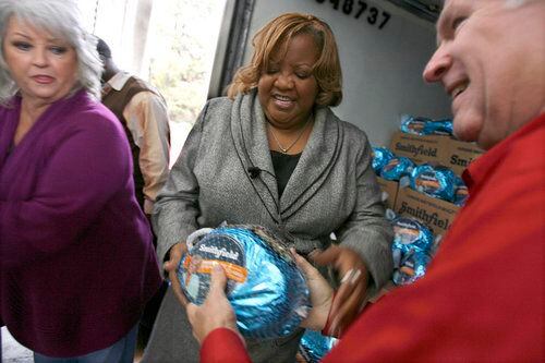 Paula Deen donates hams for homeless