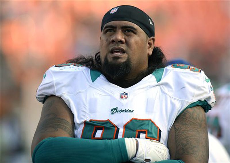 Miami Dolphins defensive tackle Paul Soliai (96) looks up at the scoreboard during the final minutes of an NFL football game, Sunday, Nov. 11, 2012, in Miami.(AP Photo/Rhona Wise) Miami Dolphins defensive tackle Paul Soliai (96) looks up at the scoreboard during the final minutes of an NFL football game, Sunday, Nov. 11, 2012, in Miami.(AP Photo/Rhona Wise)