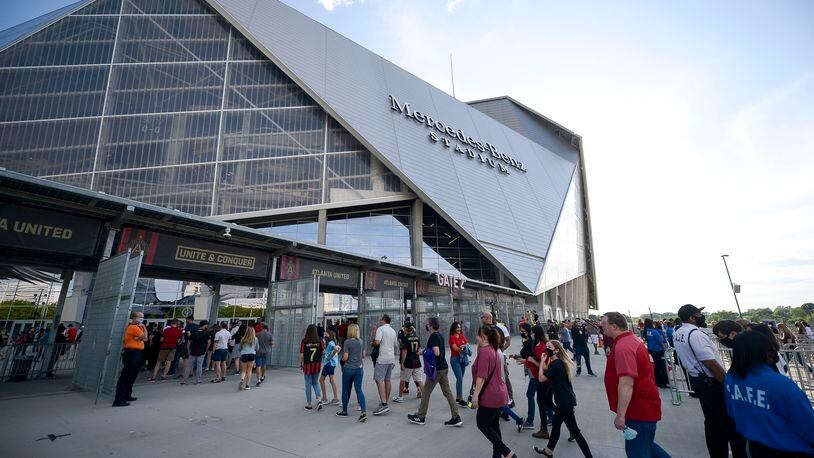 Fans crowd into Mercedes-Benz Stadium to watch Atlanta United play against Montreal Saturday, May 15, 2021 in Atlanta. (PHOTO/Daniel Varnado)