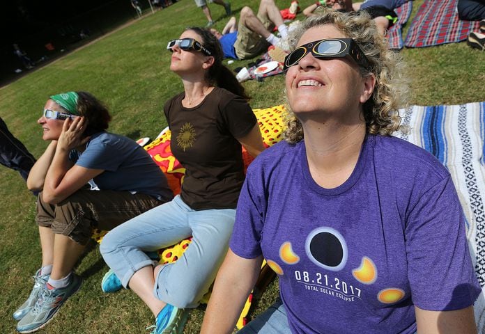 Eclipse draws crowds