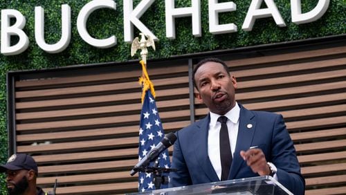 220629-Atlanta-Atlanta Mayor Andre Dickens delivers remarks during a ribbon-cutting for a new police mini-precinct in Buckhead Village on Wednesday, June 29, 2022.  Ben Gray for the Atlanta Journal-Constitution