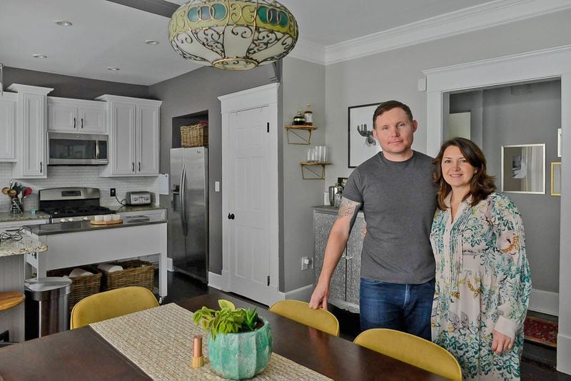 Adam and Jessica Willhite purchased their 1932 Craftsman bungalow in 2015. Adam is a physician recruiter at Hayman Daugherty Associates and Jessica works in the behavioral health industry. They live with their two dogs, Sophie and Gabby.