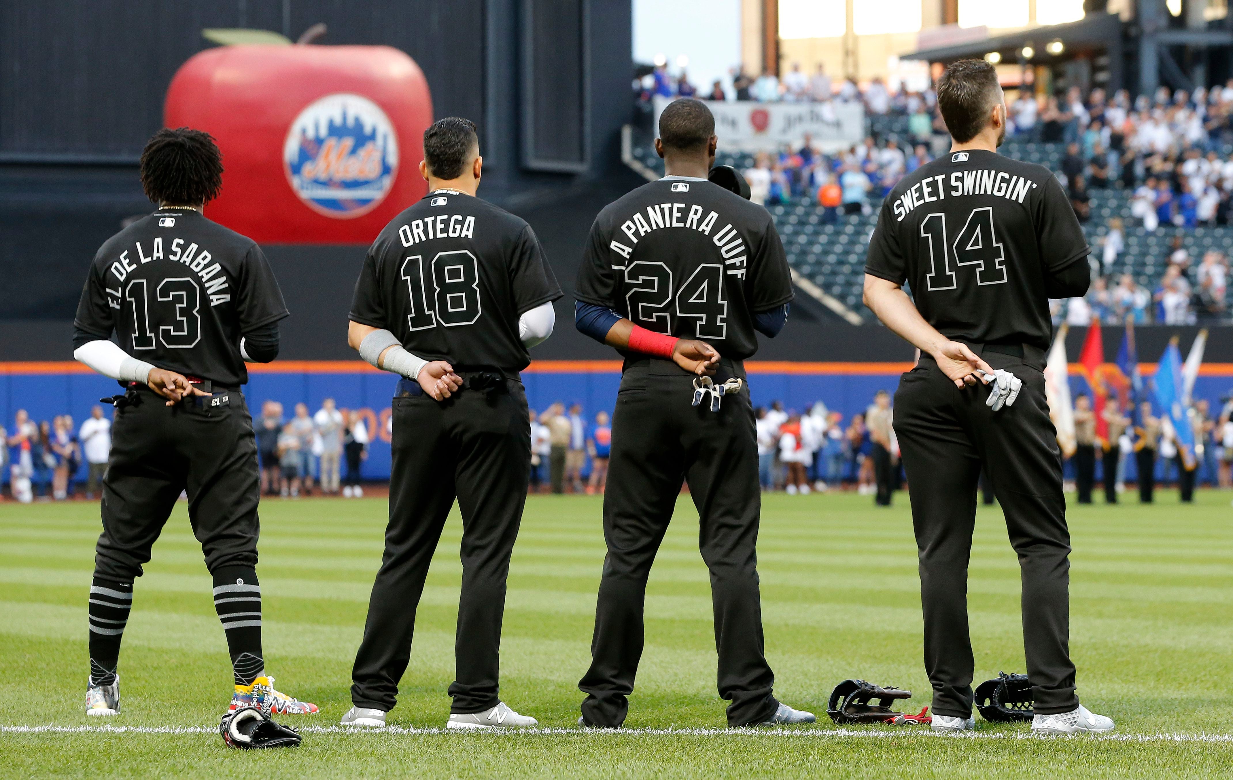 Photos: Braves have back-to-back wins in black uniforms