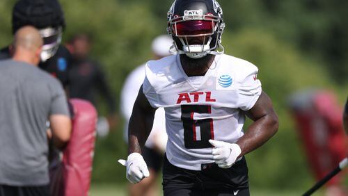 Atlanta Falcons running back Damien Williams (6) during the first day of Falcons training camp at the Falcons practice facility Wednesday, July 27, 2022, in Flowery Branch, Ga. (Jason Getz / Jason.Getz@ajc.com)