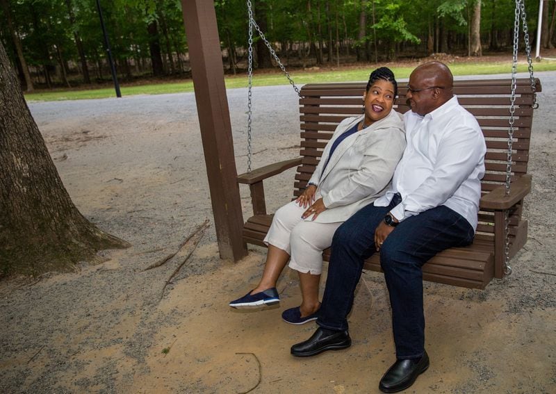 Making sure to take time together, Paula and Rufus Martin III enjoy weekly dates away from working at home. (Jenni Girtman / Atlanta Event Photography)