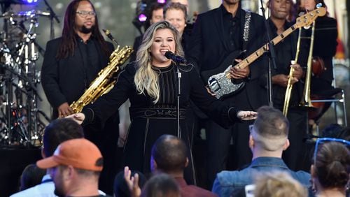 NEW YORK, NY - SEPTEMBER 08: Kelly Clarkson performs on stage at the Citi Concert Series on TODAY at Rockefeller Plaza on September 8, 2017 in New York City. (Photo by Theo Wargo/Getty Images for Citi)