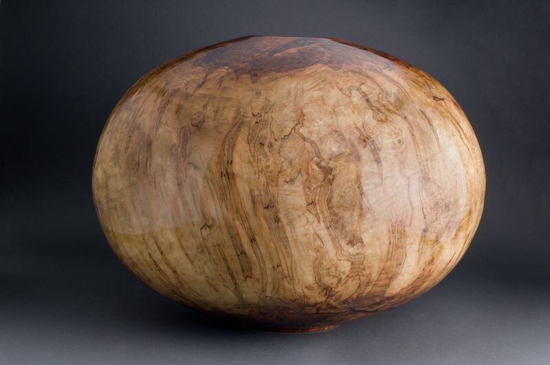 Wooden bowl made of red leopard maple (2013), by Atlanta artist Philip Moulthrop.