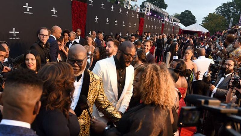 <p>Major celebrities, including Oprah Winfrey, T.D. Jakes, Dallas Austin, Kelly Rowland, and Tyler Perry <span class="wsc-spelling-problem" data-spelling-word="himsefl" data-wsc-lang="en_US">himsefl</span>, were in town for the opening of Tyler Perry Studios Saturday, October 5, <span class="wsc-grammar-problem" data-grammar-phrase="2019" data-grammar-rule="MISSING_COMMA_AFTER_YEAR" data-wsc-lang="en_US">2019</span> in Atlanta. (<span class="wsc-spelling-problem" data-spelling-word="Ryon" data-wsc-lang="en_US">Ryon</span> Horne / Ryon.Horne@ajc.com)</p>