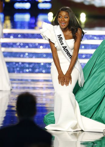 Miss New York Nia Franklin crowned Miss America 2019