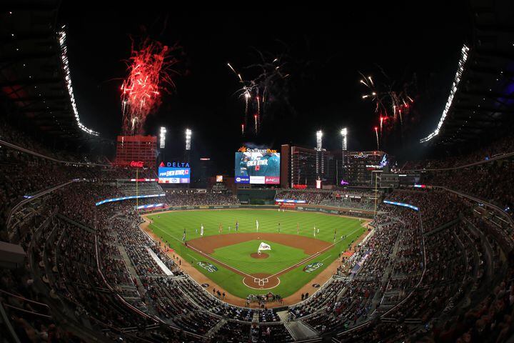 Photos: The scene at the Braves’ first playoff game at SunTrust Park