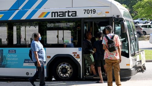 MARTA has won a $19.3 million federal grant to replace some of its compressed natural gas buses with battery electric buses. (File photo by Jason Getz / Jason.Getz@ajc.com)