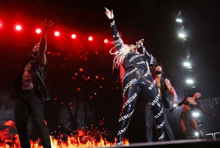 Mary J. Blige brought her Good Morning Gorgeous Tour to packed State Farm Arena on Thursday, September 29, 2022. Ella Mai and Queen Naija opened the show.
Robb Cohen for the Atlanta Journal-Constitution