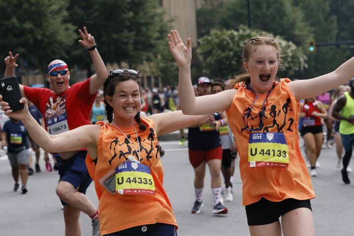 Runners in the 53rd running of the Atlanta Journal-Constitution Peachtree Road Race in Atlanta on Monday, July 4, 2022. (Miguel Martinez / Miguel.MartinezJimenez@ajc.com)