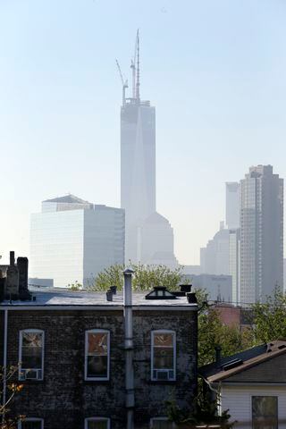 Spire installed at One World Trade Center