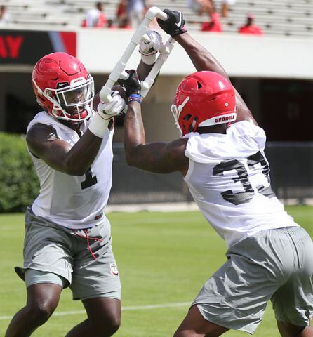 Photos: Bulldogs work out, host fans in Athens